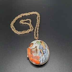 Victorian Style Enamel And Goldtoned Vintage Locket/Pendant Necklace. 24" Chain